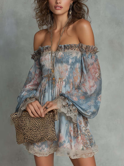 Romane | Robe mini en mousseline froncée à épaules dénudées et fleurs romantiques