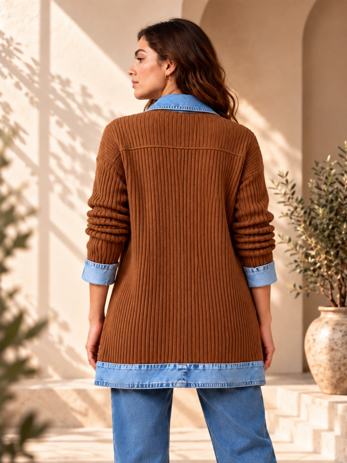 Manteau en maille côtelée élégant pour femme avec empiècements en jean
