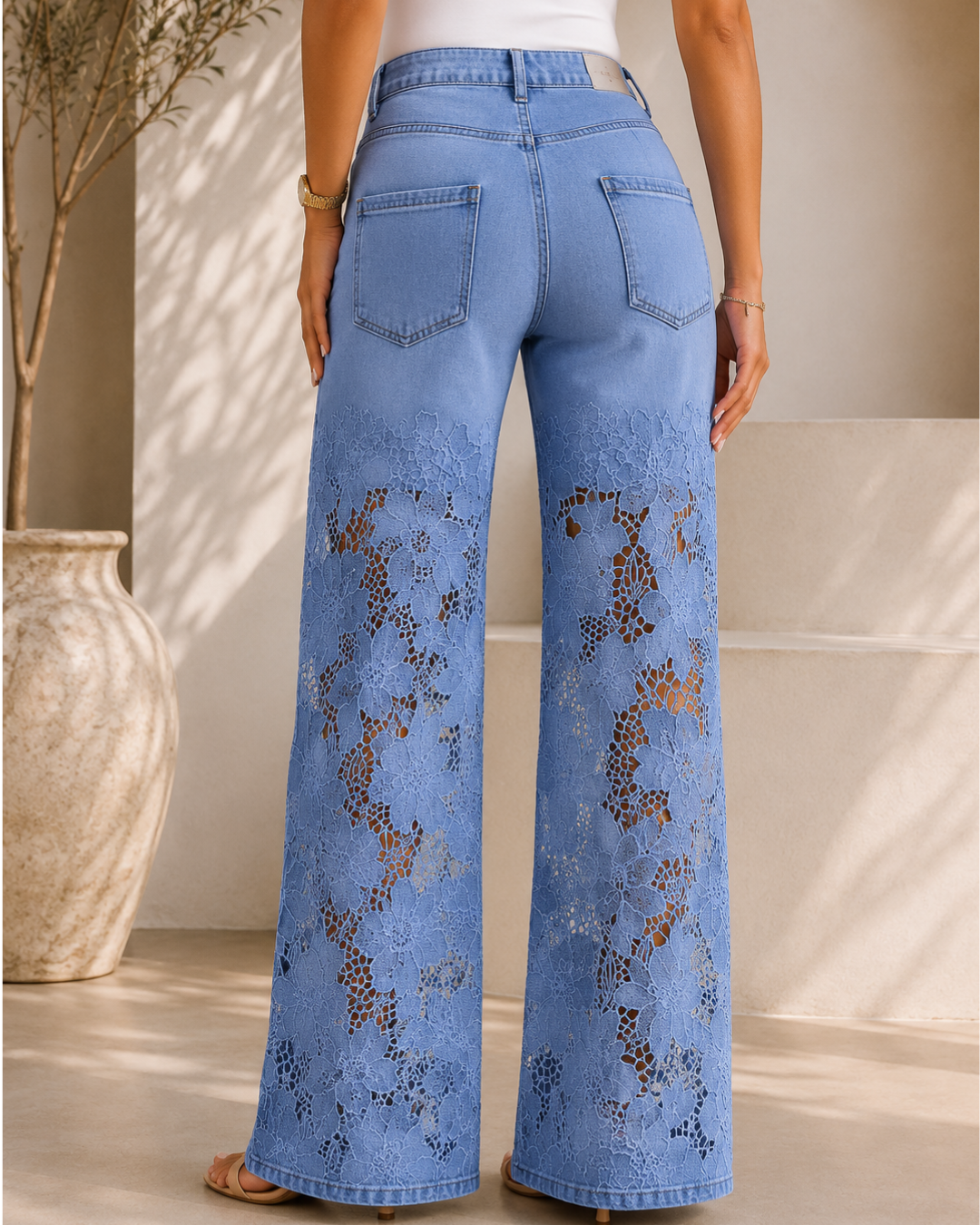 Jean pour femme avec dentelle florale