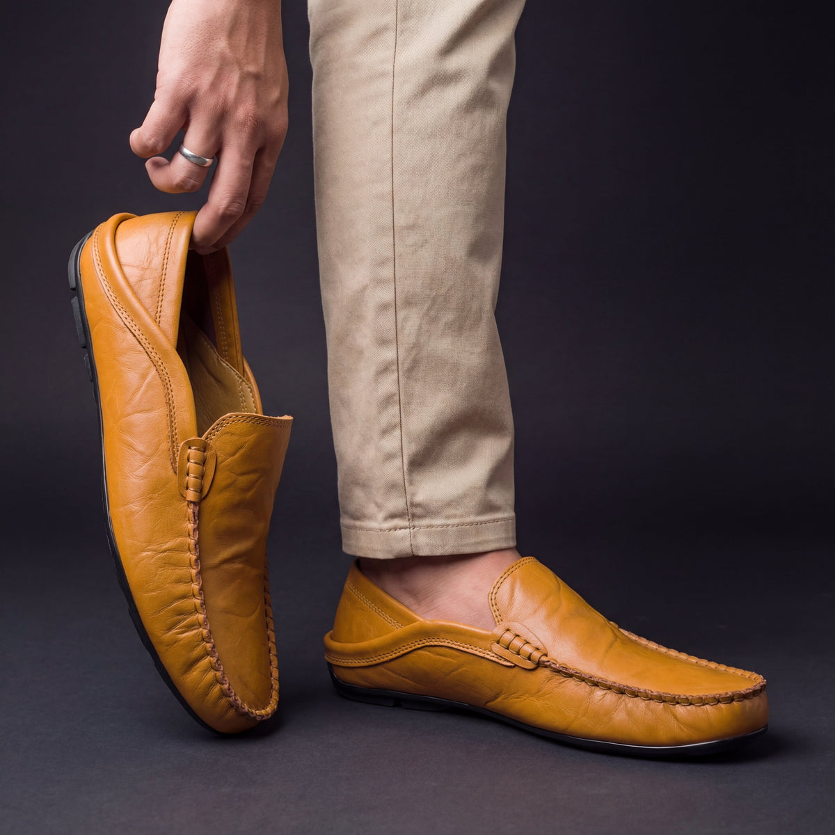 Mocassins elegantes em pele para homem