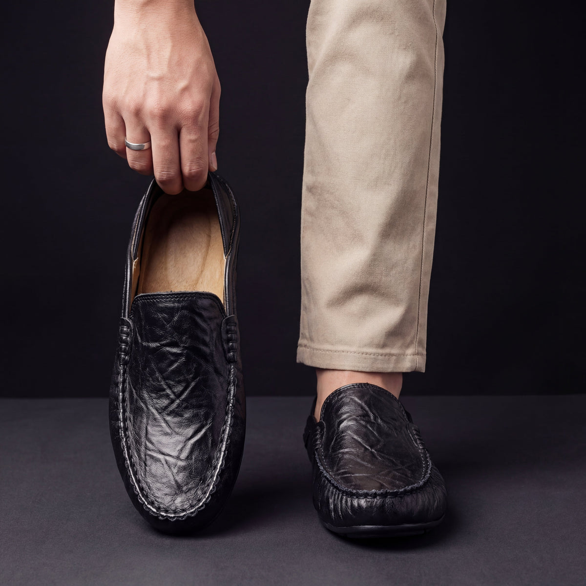 Mocassins elegantes em pele para homem