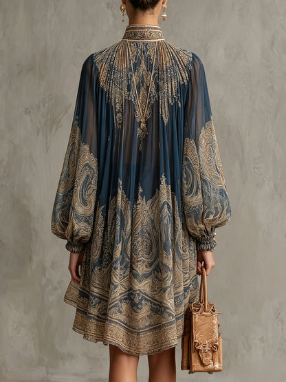 Bérénice | Robe Mini Asymétrique en Mousseline Imprimé Baroque Bleu Marine et Col Montant