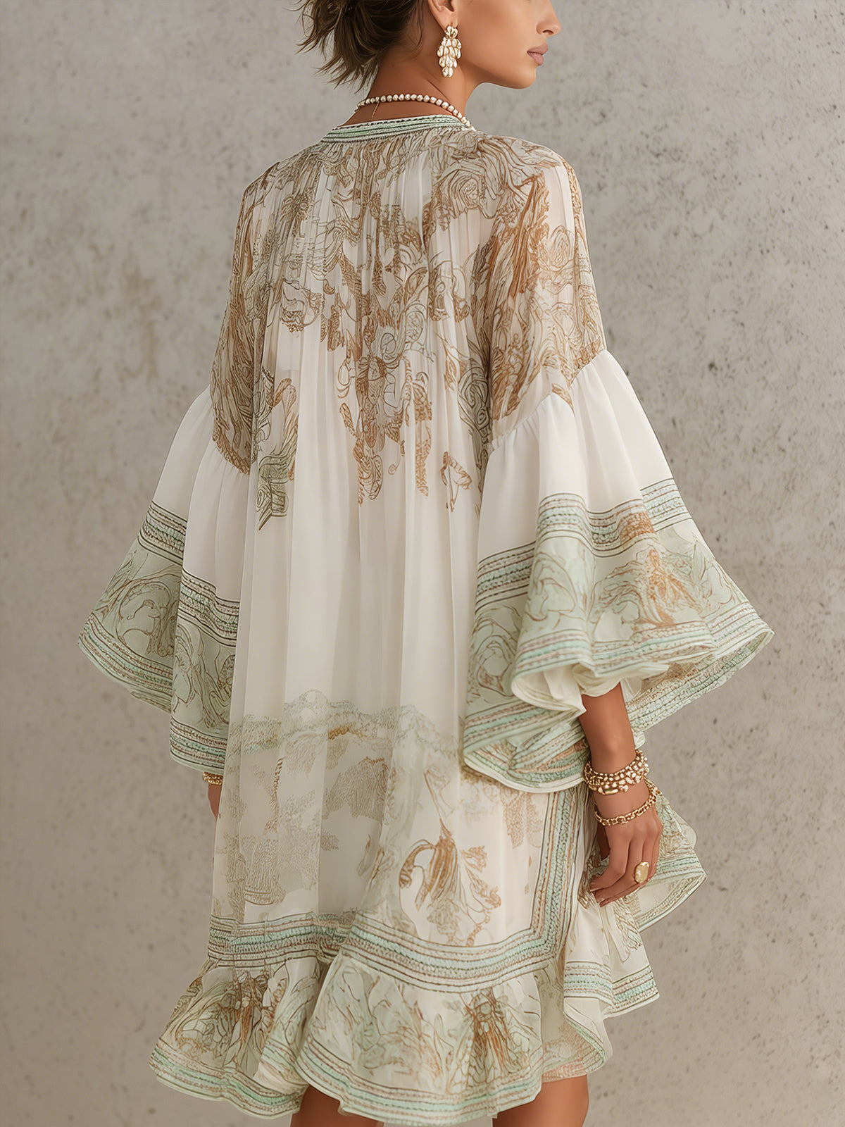 Rosalie | Robe mini en mousseline avec manches volantées et ourlet à rayures vertes
