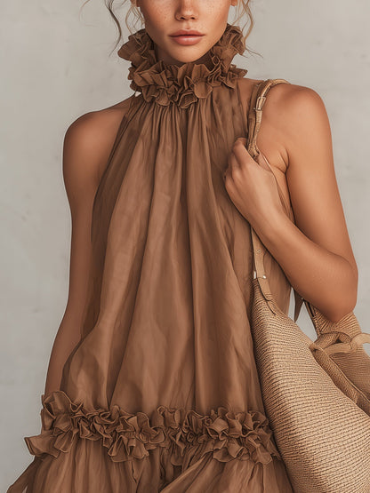 Bettina | Robe courte sans manches en mousseline marron, col licou et volants