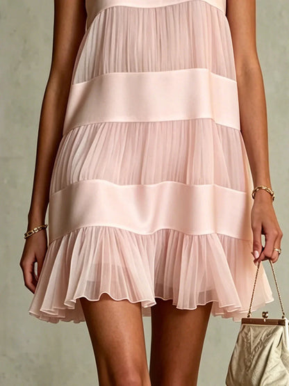 Robe courte plissée en mousseline rose clair, style superposé et patchwork
