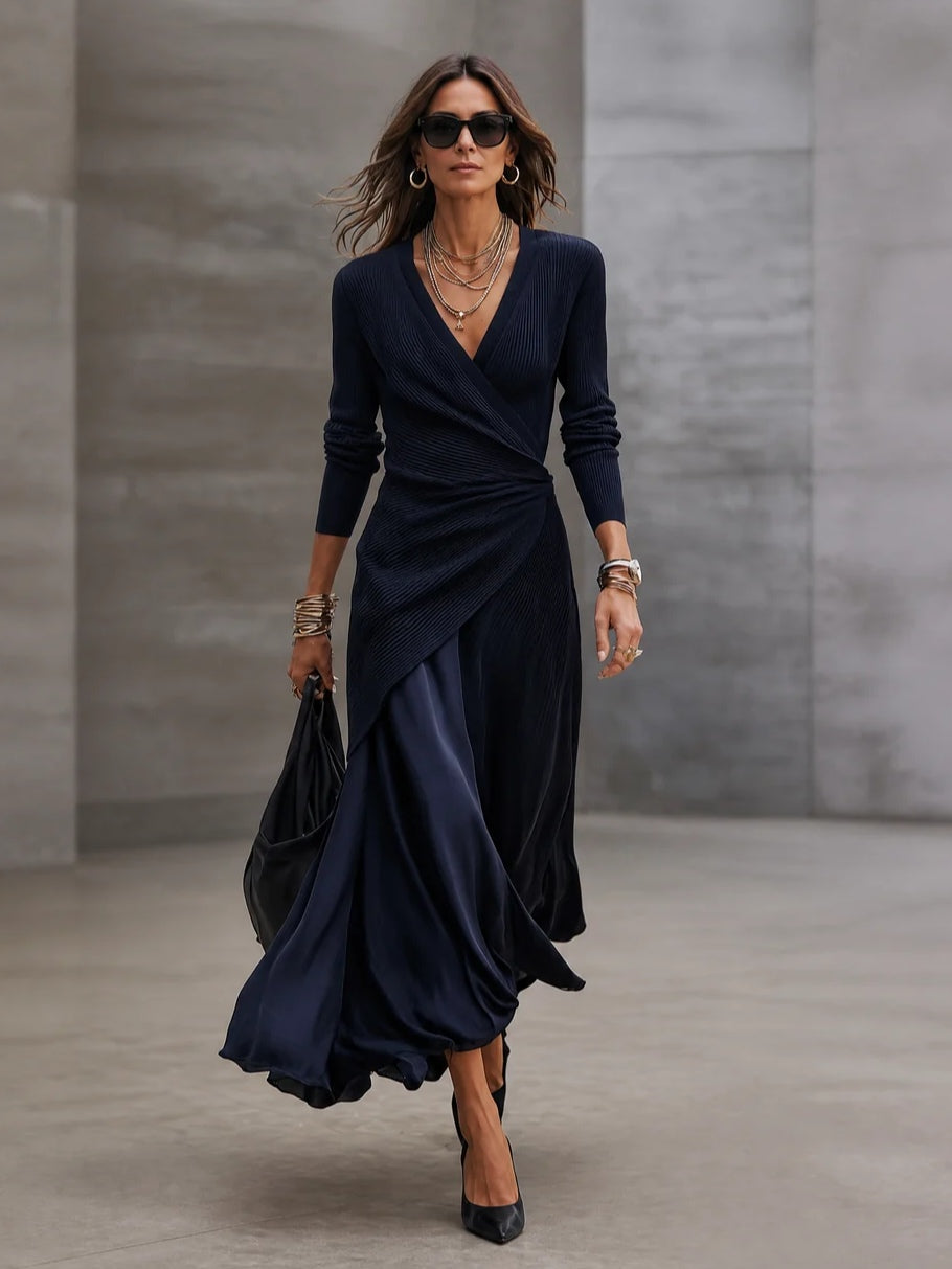 Vestido Maxi Assimétrico com Decote em V e Painéis de Cetim Azul-marinho