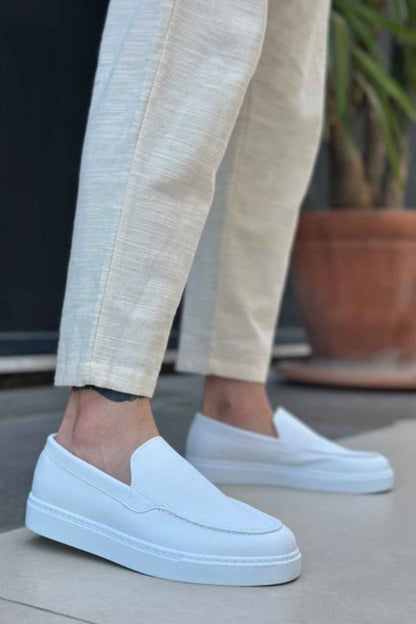 Mocassins descontraídos brancos para homem